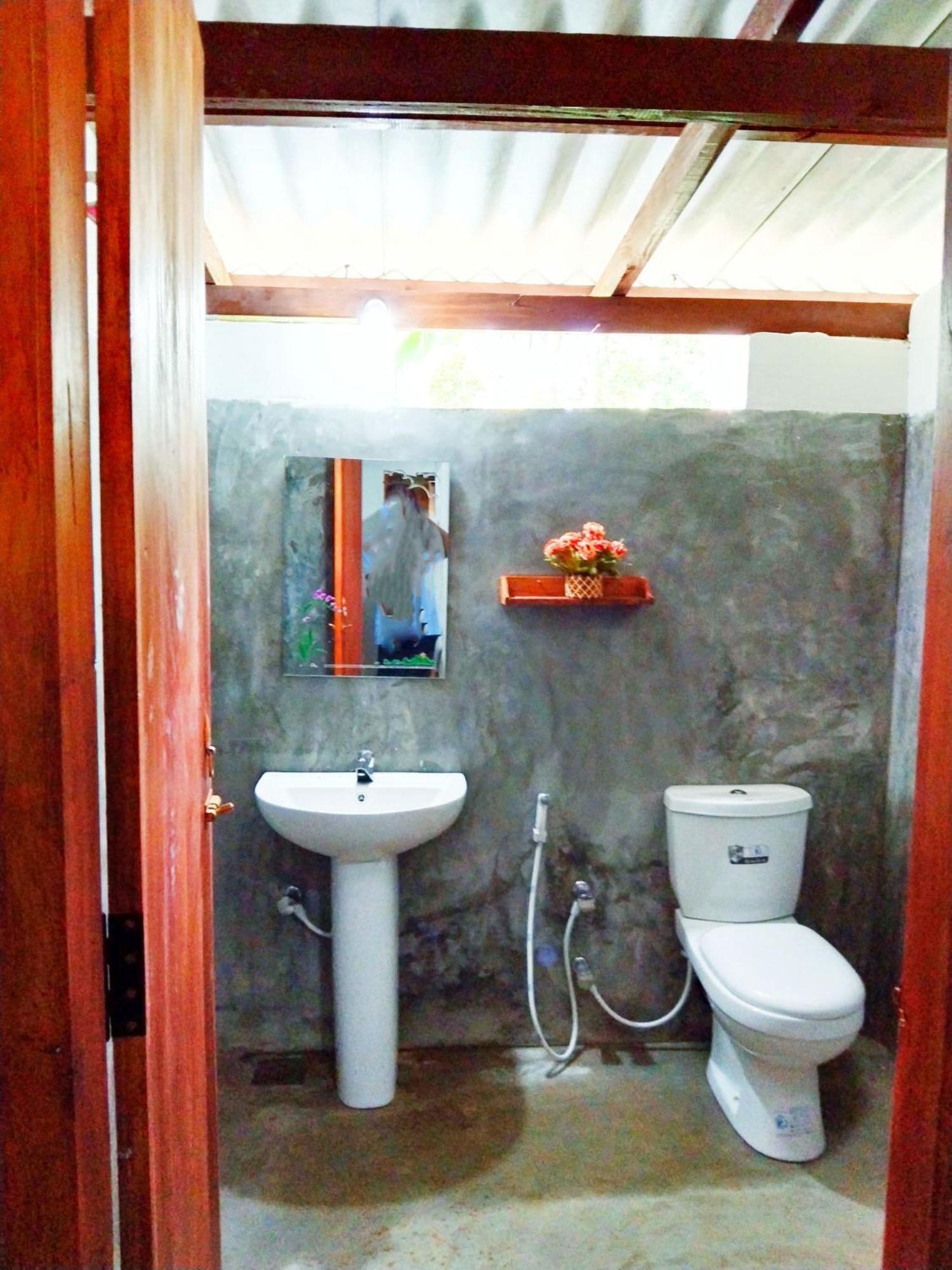 Hiriketiya Green Hill Home Dikwella Luaran gambar
